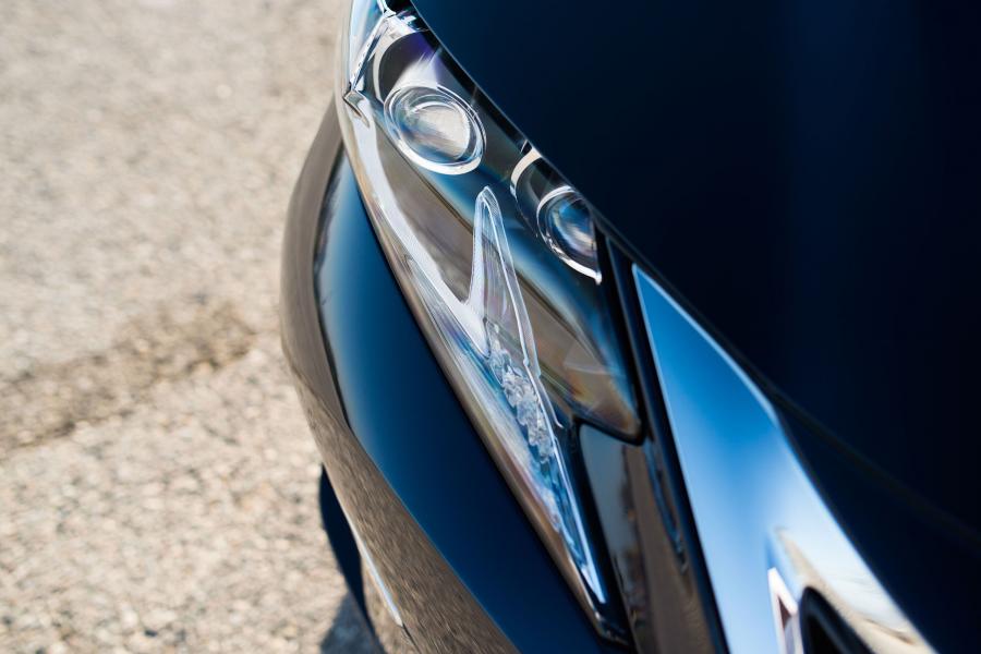  Lexus ES300h 2016 года  (фото 14 из 22)